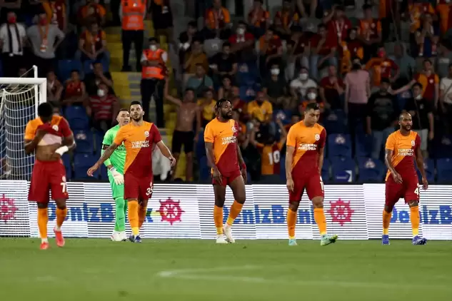 Galatasaray, PSV'ye 2-1 yenildi ve Şampiyonlar Ligi'ne veda etti