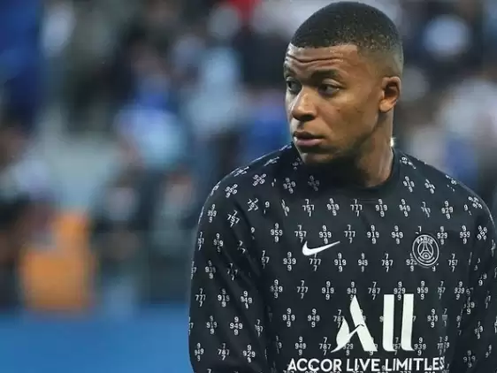 PSG'de Mbappe'ye Messi tepkisi! Islıklandı