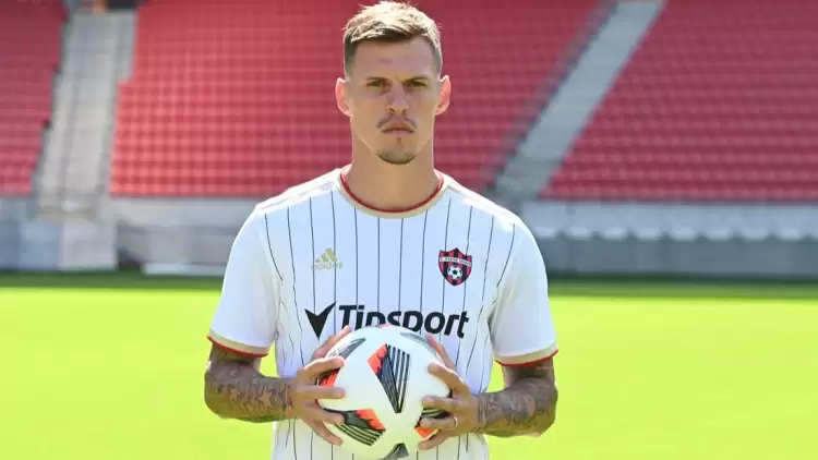 Fenerbahçe ve Başakşehir'in eski stoperi Skrtel'in yeni takımı belli oldu