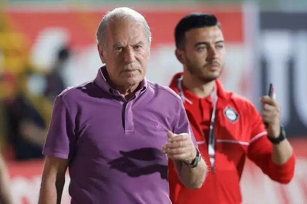 Mustafa Denizli: "Zorlu deplasmandan 3 puanla dönmek gurur verici"