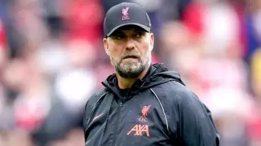 Jürgen Klopp fırlattı attı!