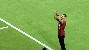 Gürsel Aksel Stadyumu'nda sürpriz misafir! Taraftara üçlü çektirdi...