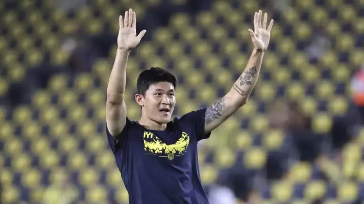 Fenerbahçe taraftarı Min-Jae Kim'i bağrına bastı