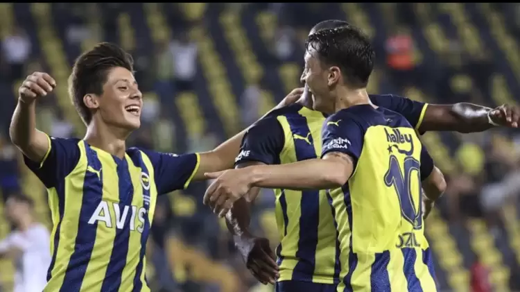Fenerbahçe'de devrim: Hem şampiyonluk hem gençlik!