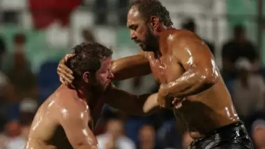 Yen Ali'yi al 1 milyonu! Yağlı güreşte teşvik kavgası...