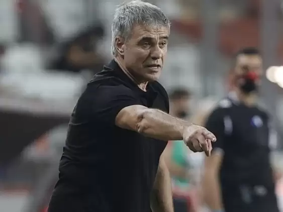 Antalyaspor'da Ersun Yanal, Rizespor maçının ardından sert açıklamalarda bulundu