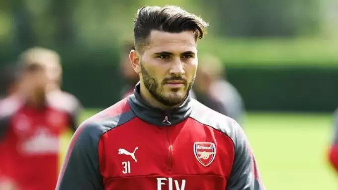 Sakatlıklar, Sead Kolasinac'ı 'aranan adam' yaptı! Formayı bırakmıyor...