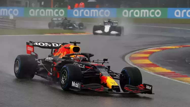 Verstappen: "Belçika GP'yi bu şekilde kazanmak istemezdim"
