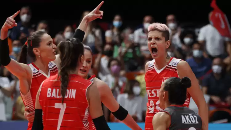 A Milli Kadın Voleybol Takımı, Polonya'yı devirdi yarı finale yükseldi