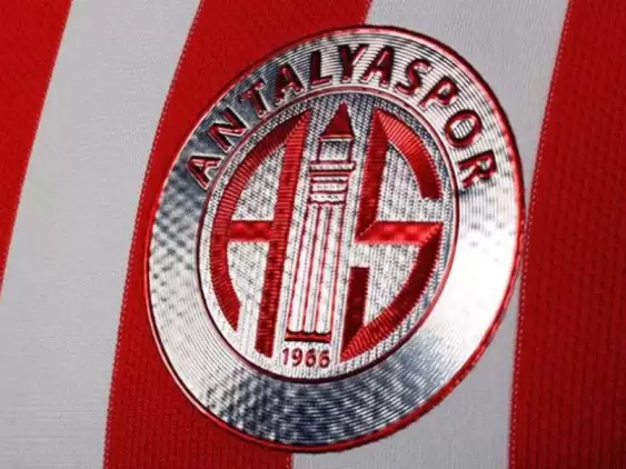 Antalyaspor, Ataberk Dadakdeniz'i transfer etti! Galatasaray da istiyordu