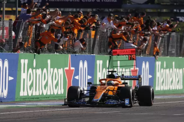 İtalya GP'de McLaren, Ricciardo'yla 9 yıl sonra zafere koştu!