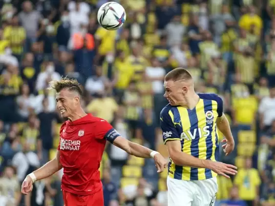 Fenerbahçe'nin Sivasspor maçındaki ilginç orta ve hava topu istatistiği