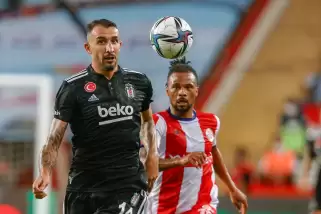 Beşiktaş'tan sakatlık açıklaması! Mehmet Topal ve Necip...