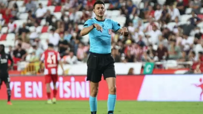 Başakşehir-Fenerbahçe maçına 'normalin dışında' VAR ataması