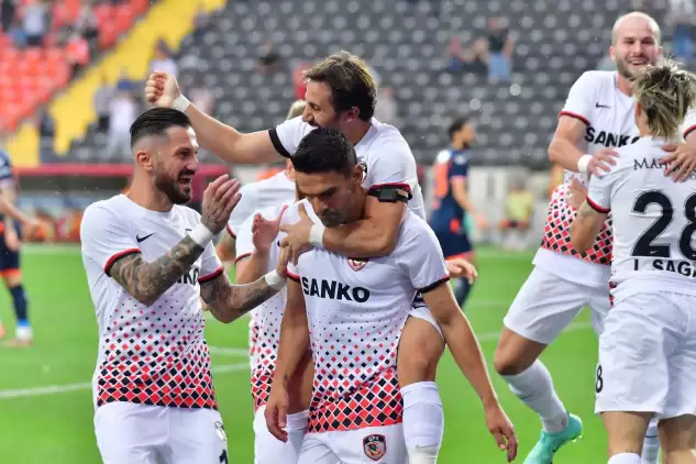 Gaziantep'te Muhammet Demir'den Başakşehir'e Süper Lig'in en erken golü
