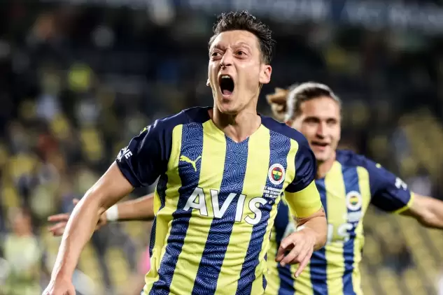 Gaziantep'te kaptan dümene geçti! Mesut Özil'den 5. gol
