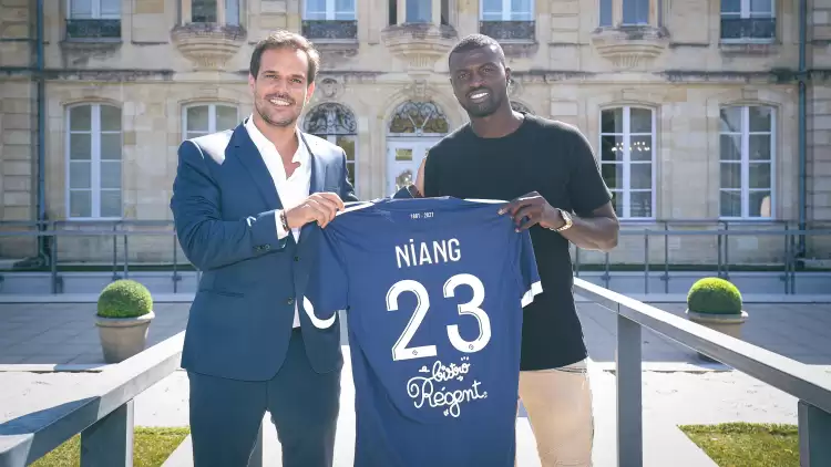 Transfer | M'Baye Niang, Bordeaux'ya imza attı