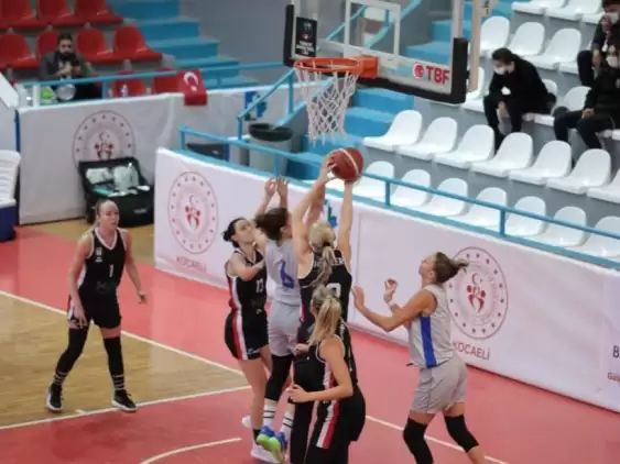 Basketbol: 2. Leyla Atakan Cup | Beşiktaş, Bursa'yı 87-84 ile geçti