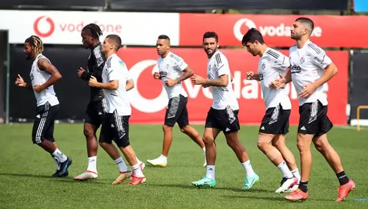 Beşiktaş'a Alex Teixeira ve Batshuayi'den İyi Haber