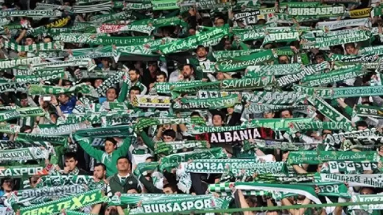 Bursaspor taraftarlarından yönetime isyan!