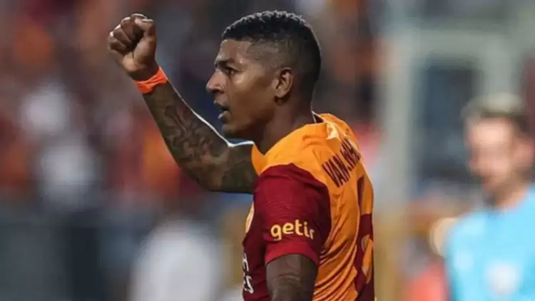 Galatasaray'da bir demir adam: Patrick van Aanholt!