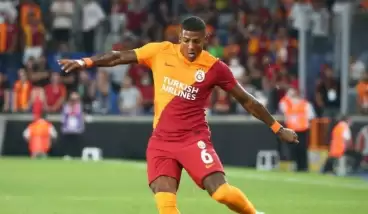 Galatasaray'da Patrick van Aanholt ile yollar ayrılıyor