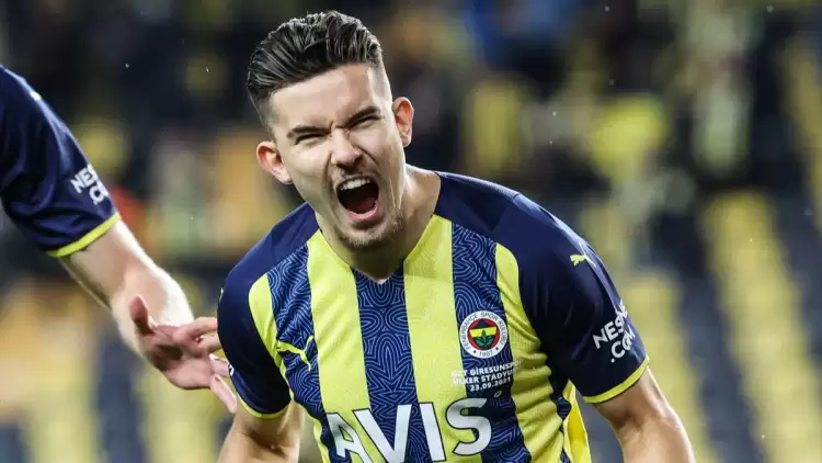 Fenerbahçeli Ferdi Kadıoğlu'nun İngiltere'ye transfer olduğu iddia edildi