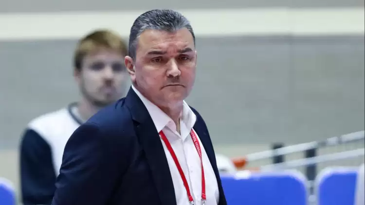 Voleybol | Efeler Ligi ekibi Altekma'da antrenör Levent Matmeriçli, açıklamalarda bulundu