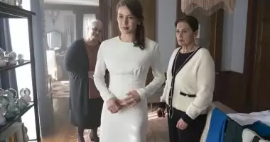 Camdaki Kız 14. bölüm tek parça izle | Camdaki Kız kadrosu kimler var ve konusu nedir?