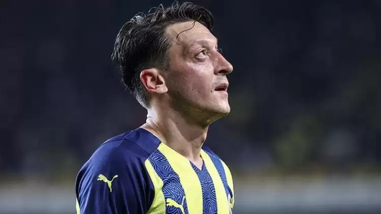 Mesut Özil'in paylaşımı, Fenerbahçe taraftarında büyük merak uyandırdı