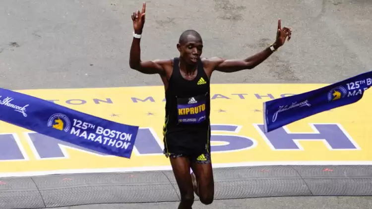 Boston Maratonu'nunda zafer Kenyalı Benson Kipruto'nun