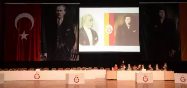 Galatasaray'da eski başkan ve yönetim ibra edildi! 