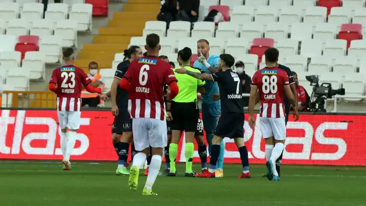 Antalyaspor'dan Mete Kalkavan'a VAR tepkisi: "Vicdan var mı?"