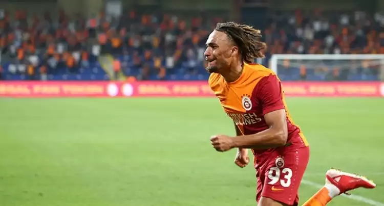 Galatasaray'da Sacha Boey Takıma Dönüyor