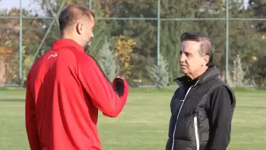 Suat Kaya, Eskişehirspor'da ilk antrenmanına çıktı 