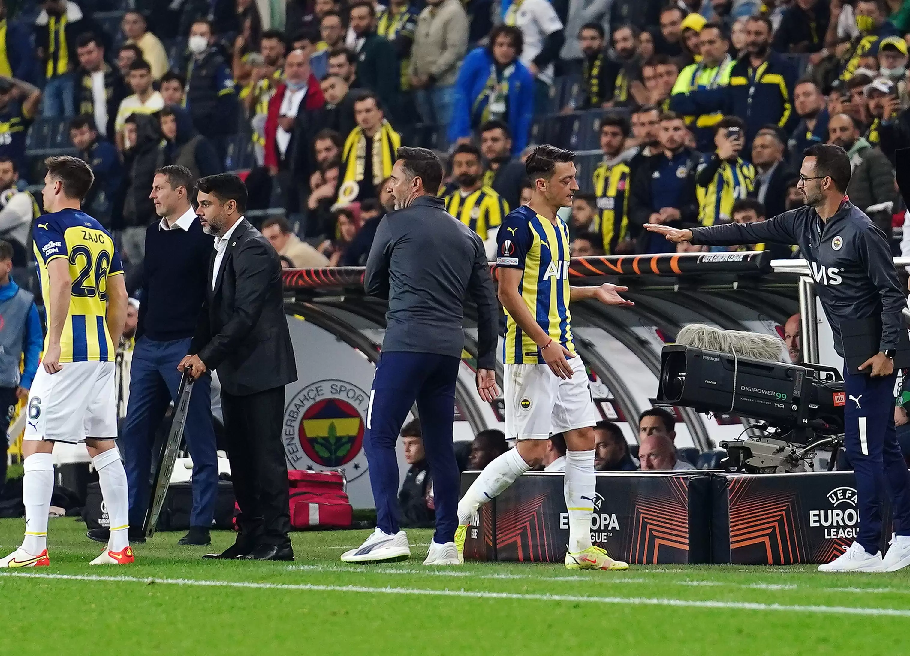ajansspor: Fenerbahçeli Mesut Özil'den açıklama
