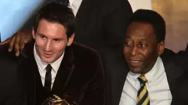 Pele çıplak ayaklı devrimci, Messi sera çiçeğidir!