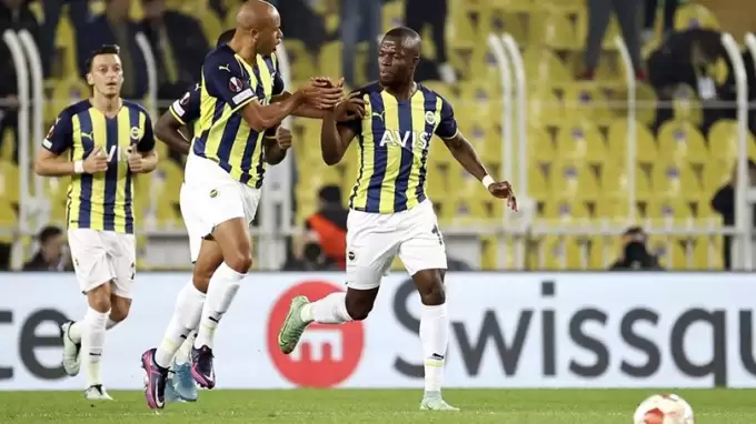 Kadıköy'de parola KENETLEN ve YEN! Pereira'dan 11'de Mesut Özil ve Valencia kararı