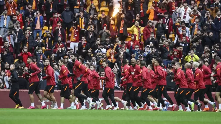 Galatasaray derbinin son provasını 10 bin taraftarla yaptı!