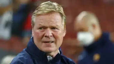 Barcelona'da Koeman'a El Clasico tepkisi! Arabasına saldırdılar