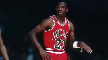 Michael Jordan'ın spor ayakkabısı, rekor bedelle satıldı!