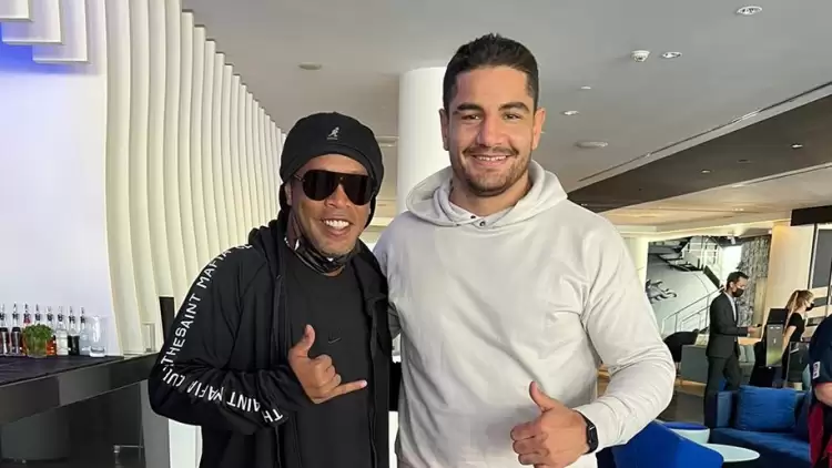 Ronaldinho, Taha Akgül ile görüştü