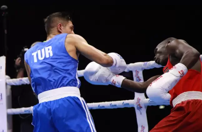 Milli boksör Muhammet Saçlı, Dünya Erkekler Boks Şampiyonası'nda son 16'ya yükseldi