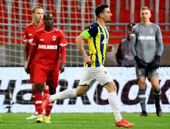 Fenerbahçe'de Mert Hakan Yandaş kaptanlık bandını taktı, golünü attı