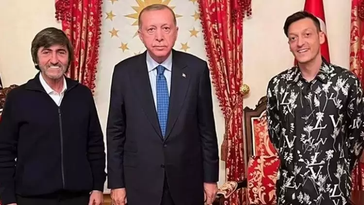 Mesut Özil ve Rıdvan Dilmen'den Erdoğan'a ziyaret