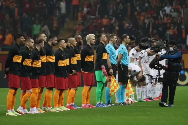 Galatasaray maçı için flaş iddia! İki sarı kart gördü oyundan atılmadı...