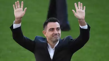 Barcelona'da Xavi 6 ismin biletini kesti!
