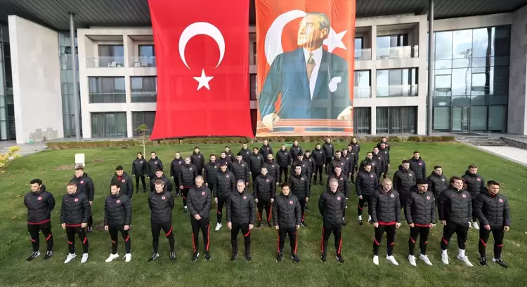 A Milli Futbol Takımı, Büyük Önder Mustafa Kemal Atatürk'ü andı