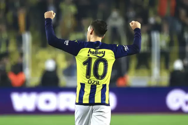 Fenerbahçe'de Mesut Özil Sevinci!