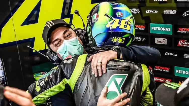 MotoGP efsanesi Valentino Rossi pistlere veda etti
